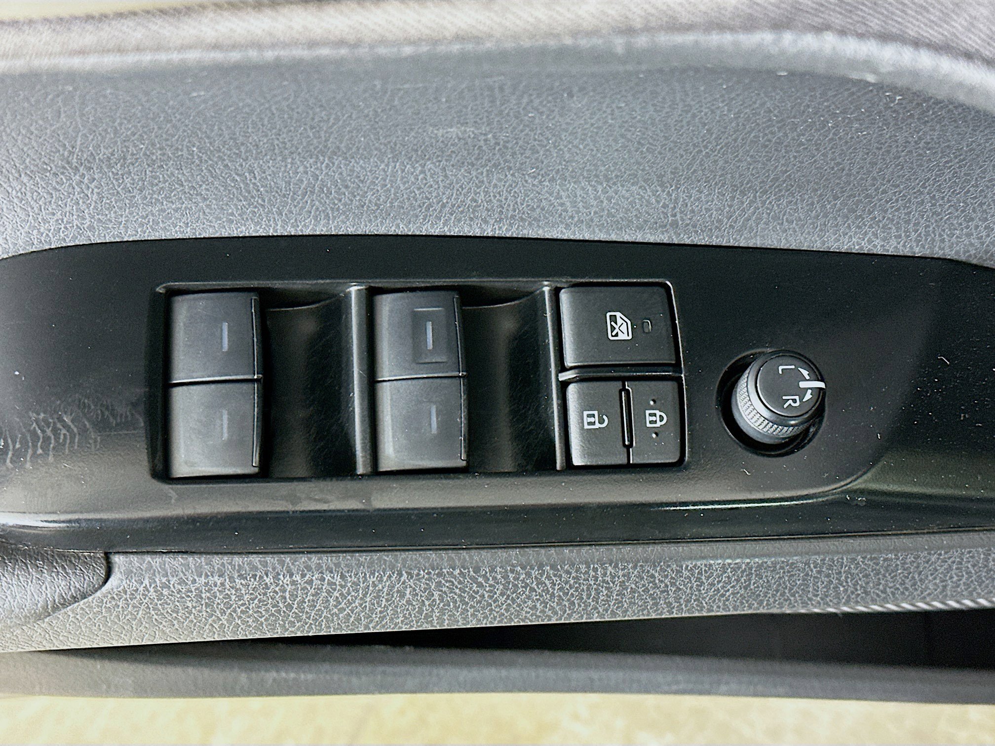 Used 2025 Toyota Camry LE image 15