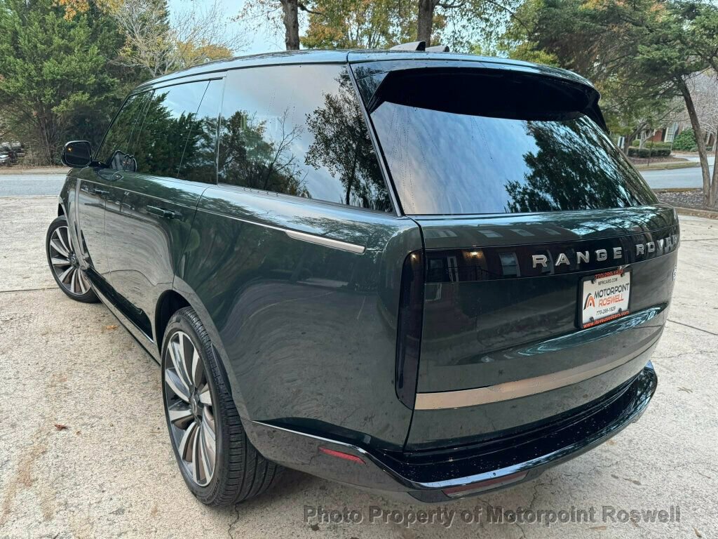Used 2025 Land Rover Range Rover SV AWD/4WD image 11