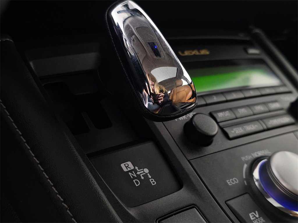 Used 2011 Lexus CT 200h image 38