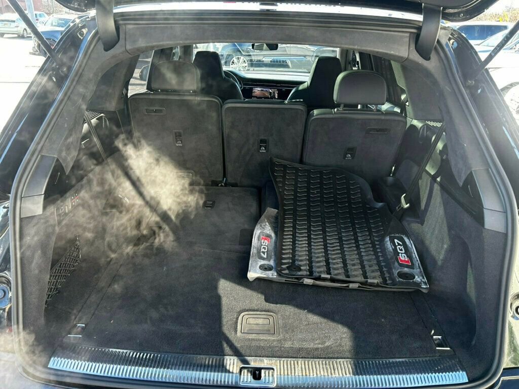 Used 2024 Audi SQ7 Prestige image 15