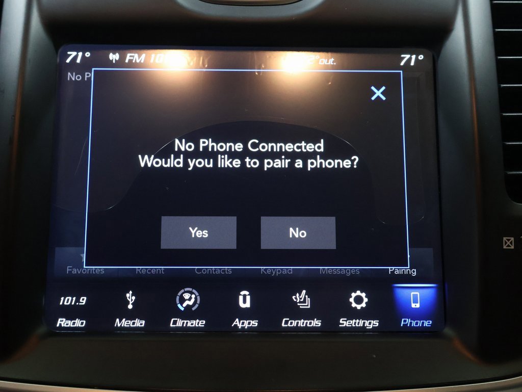Used 2018 Chrysler 300 Limited image 30