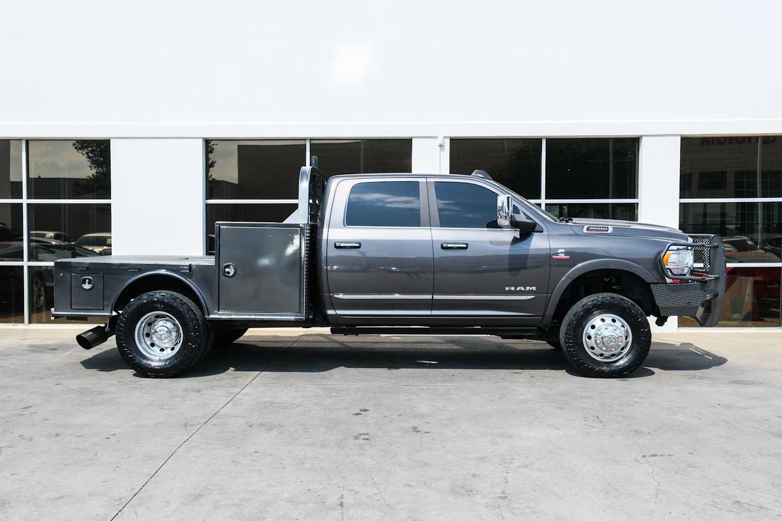Used 2020 RAM 3500 Limited AWD/4WD image 8