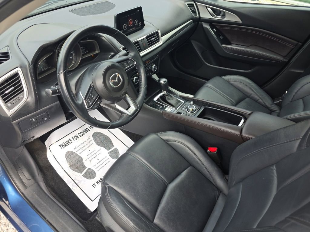 Used 2018 MAZDA MAZDA3 Touring FWD image 9