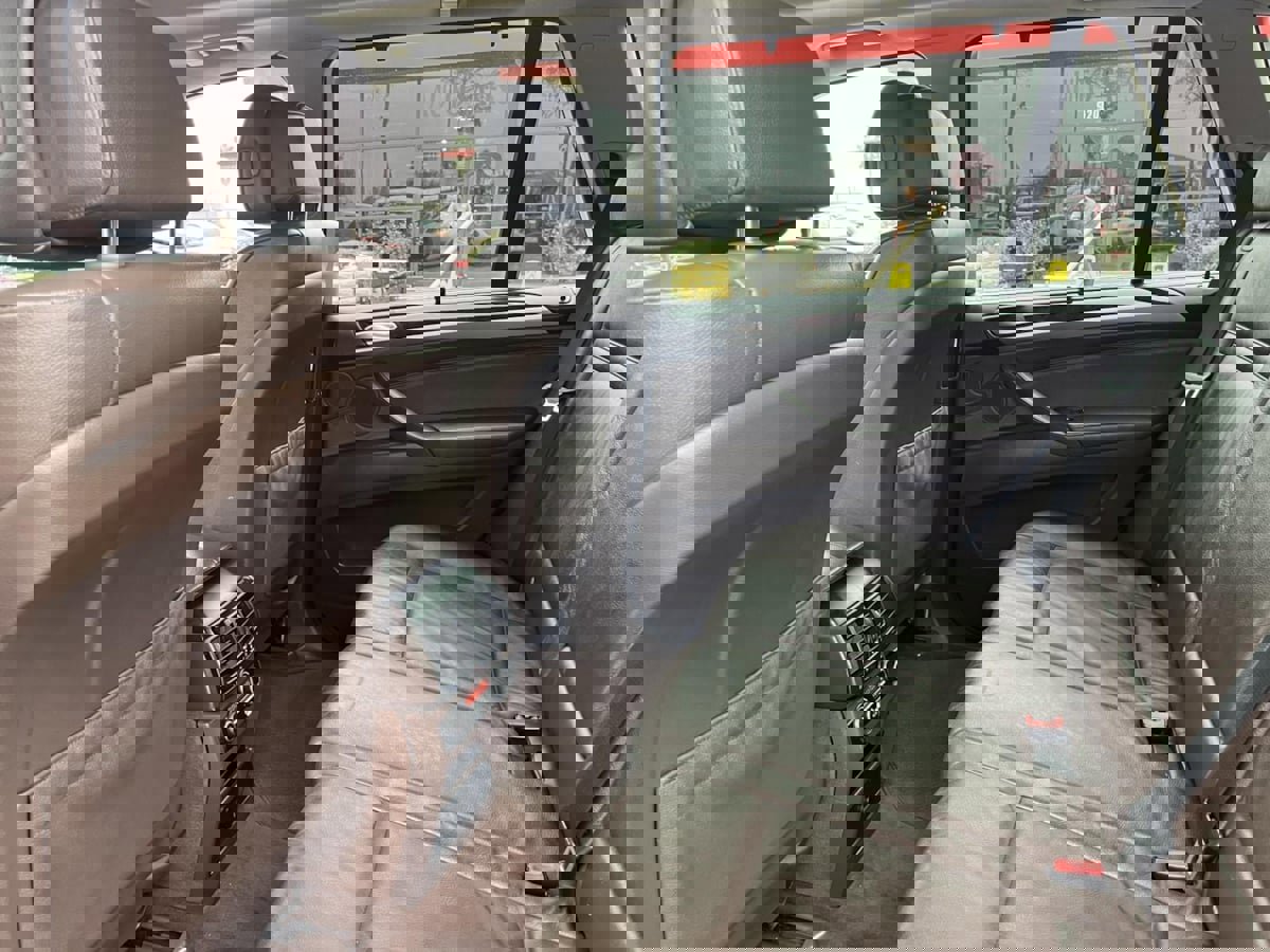 Used 2008 BMW X5 3.0si image 25