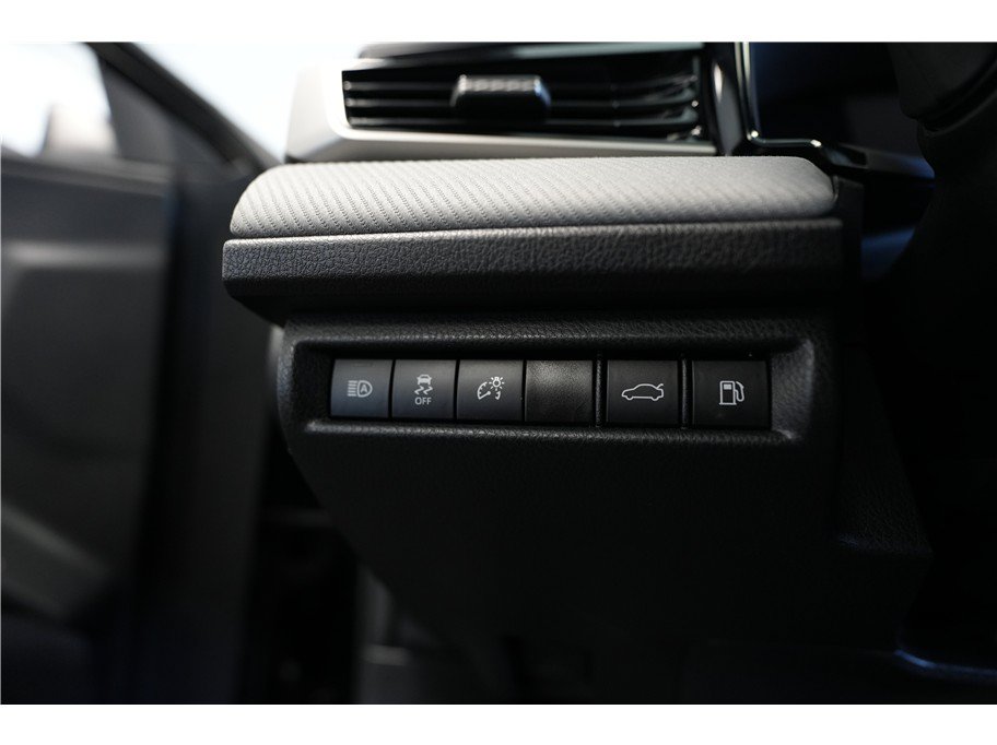 Used 2025 Toyota Camry SE FWD image 17