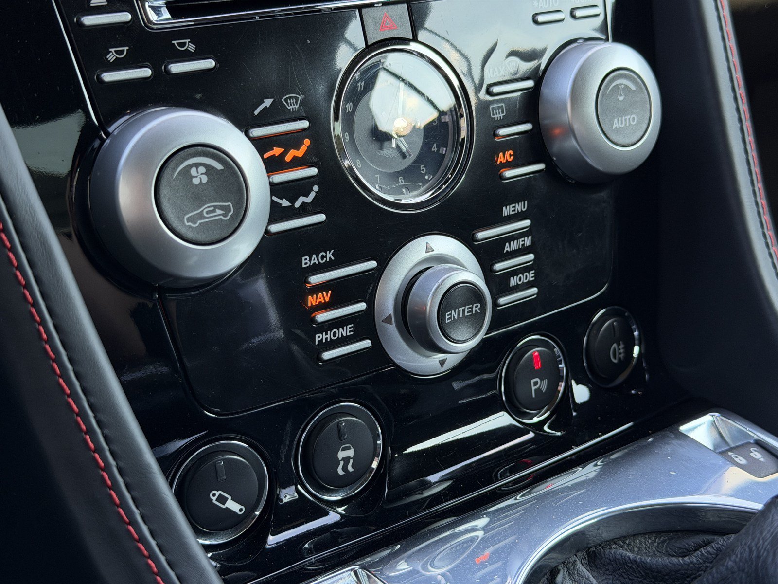 Used 2009 Aston Martin DBS Coupe RWD image 29