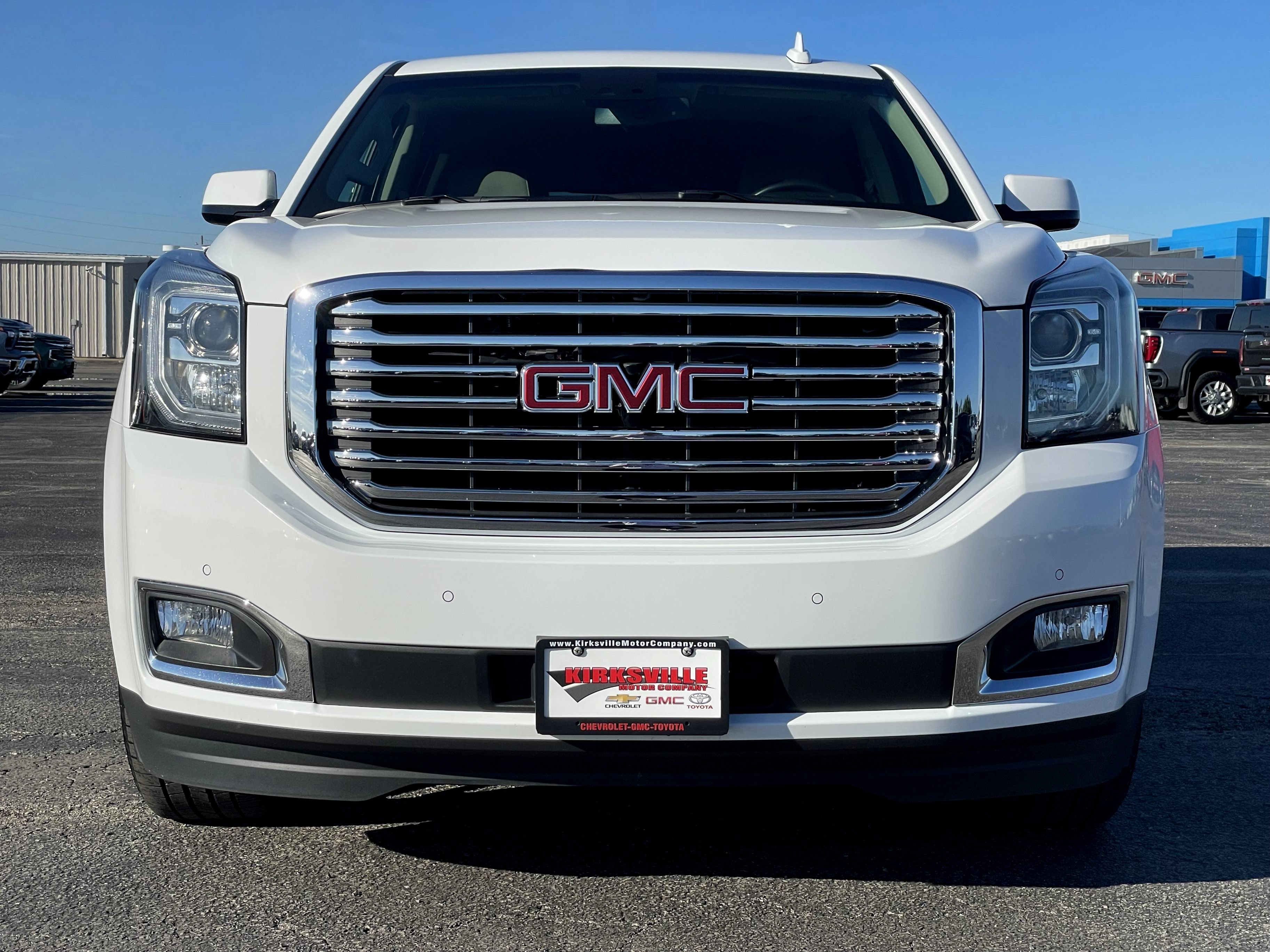 Certified 2019 GMC Yukon SLT w/ Premium Edition AWD/4WD image 9