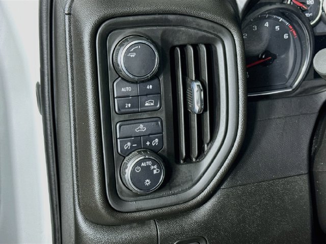 Used 2021 Chevrolet Silverado 1500 Custom w/ Safety Confidence Package AWD/4WD image 10