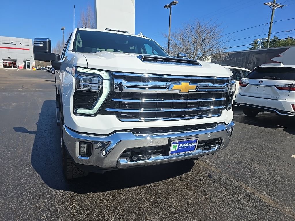 Used 2025 Chevrolet Silverado 2500 LTZ w/ LTZ Premium Package image 10