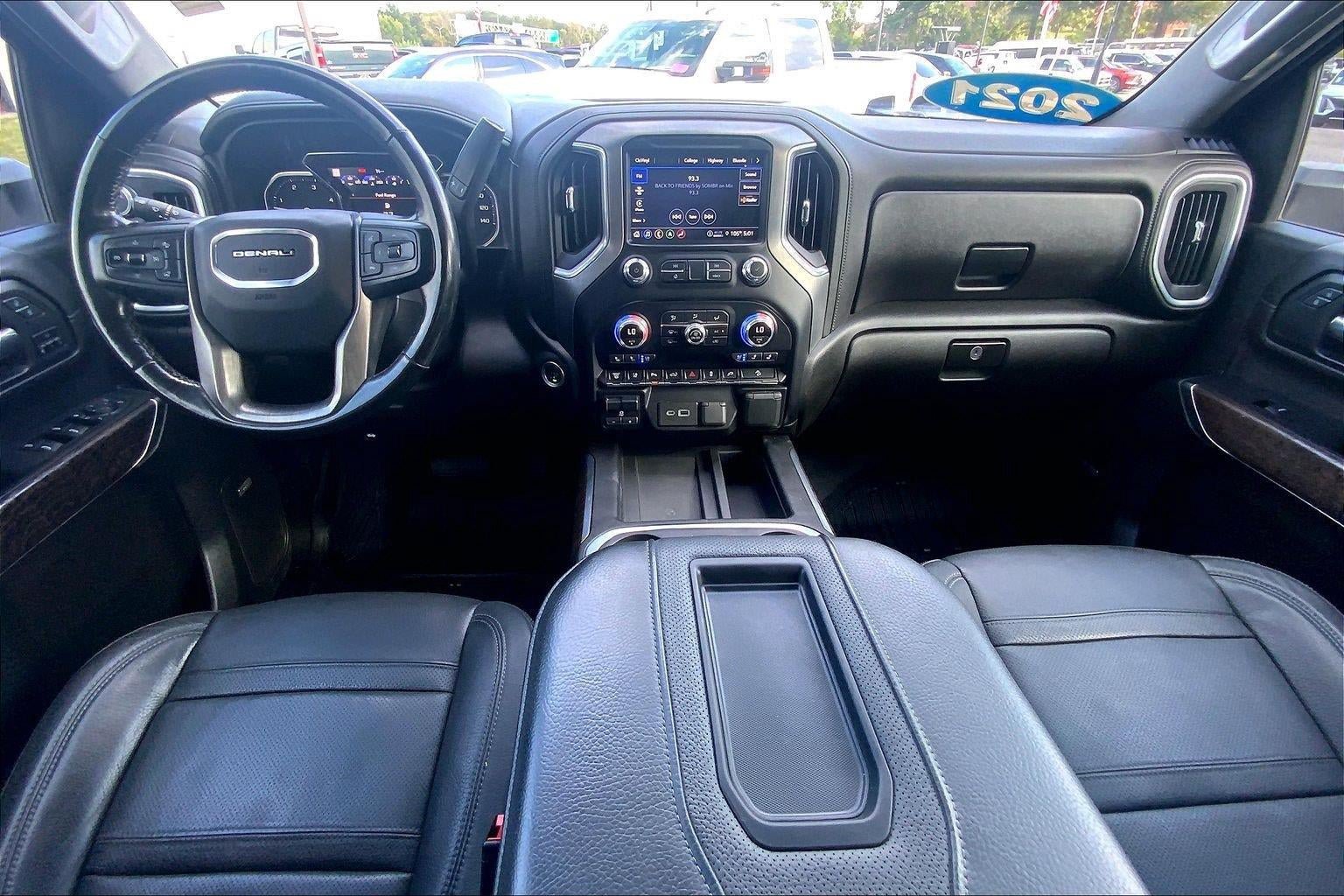 Used 2021 GMC Sierra 2500 Denali w/ Denali Ultimate Package AWD/4WD image 16