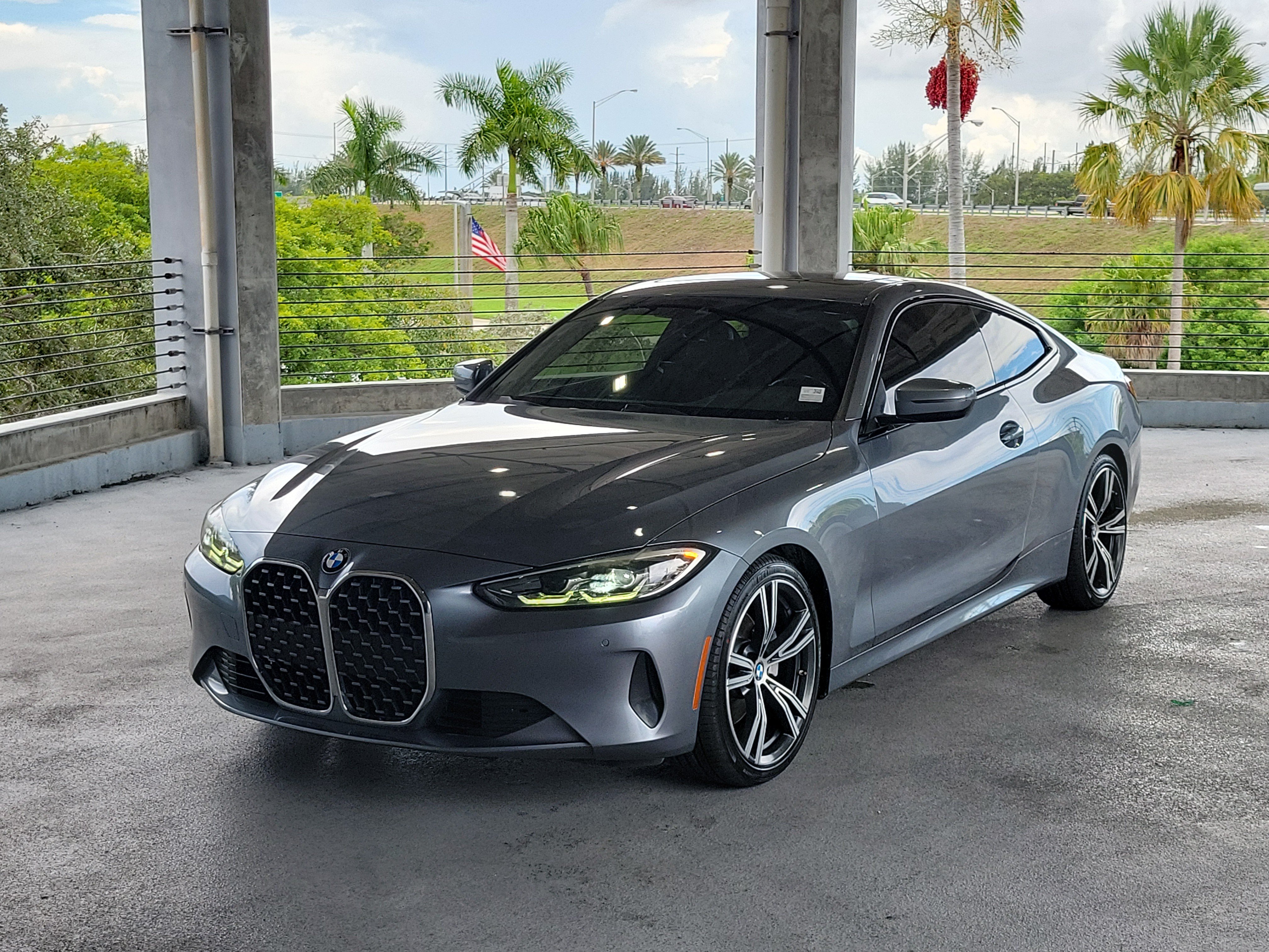 Used 2021 BMW 430i Coupe w/ Convenience Package RWD image 4