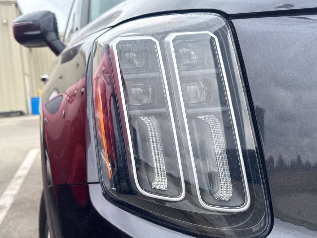 Used 2025 Kia Telluride S AWD/4WD image 3