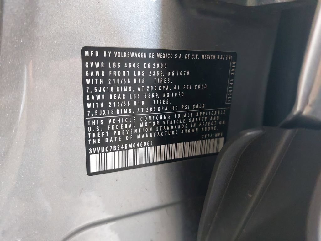 Used 2025 Volkswagen Taos SE AWD/4WD image 33