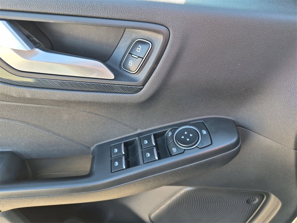 Used 2023 Ford Escape ST-Line image 13