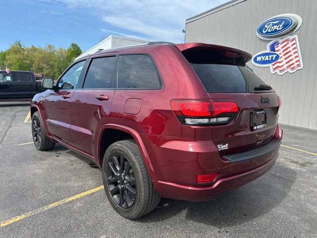 Used 2021 Jeep Grand Cherokee Altitude AWD/4WD image 3