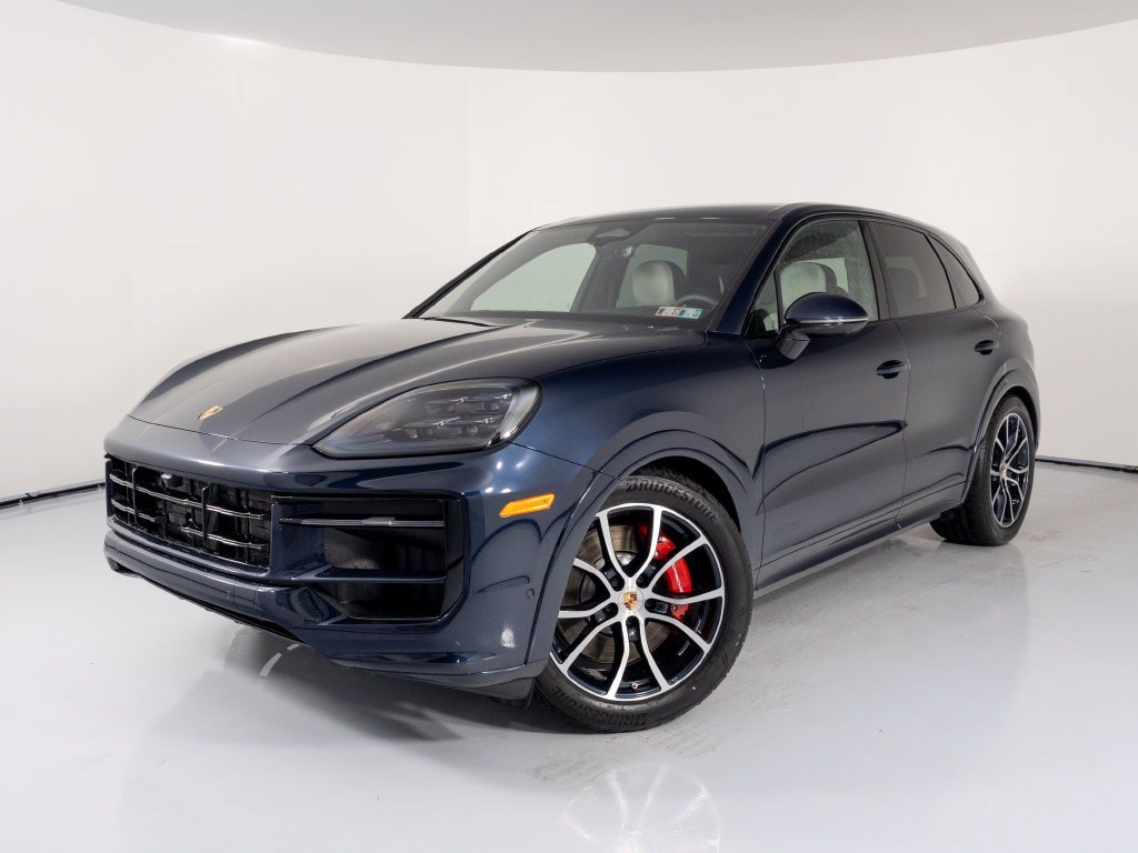 New 2026 Porsche Cayenne GTS AWD/4WD image 1