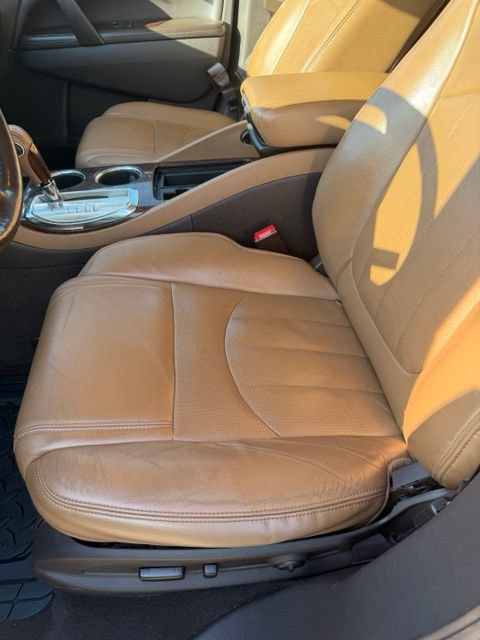 Used 2017 Buick Enclave Leather FWD image 4