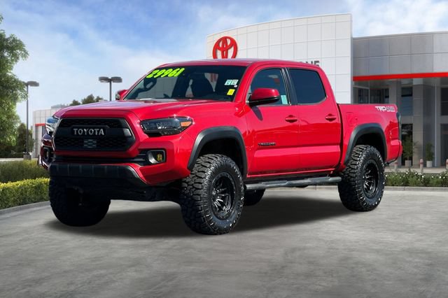 Used 2020 Toyota Tacoma TRD Off-Road w/ Technology Package AWD/4WD image 9