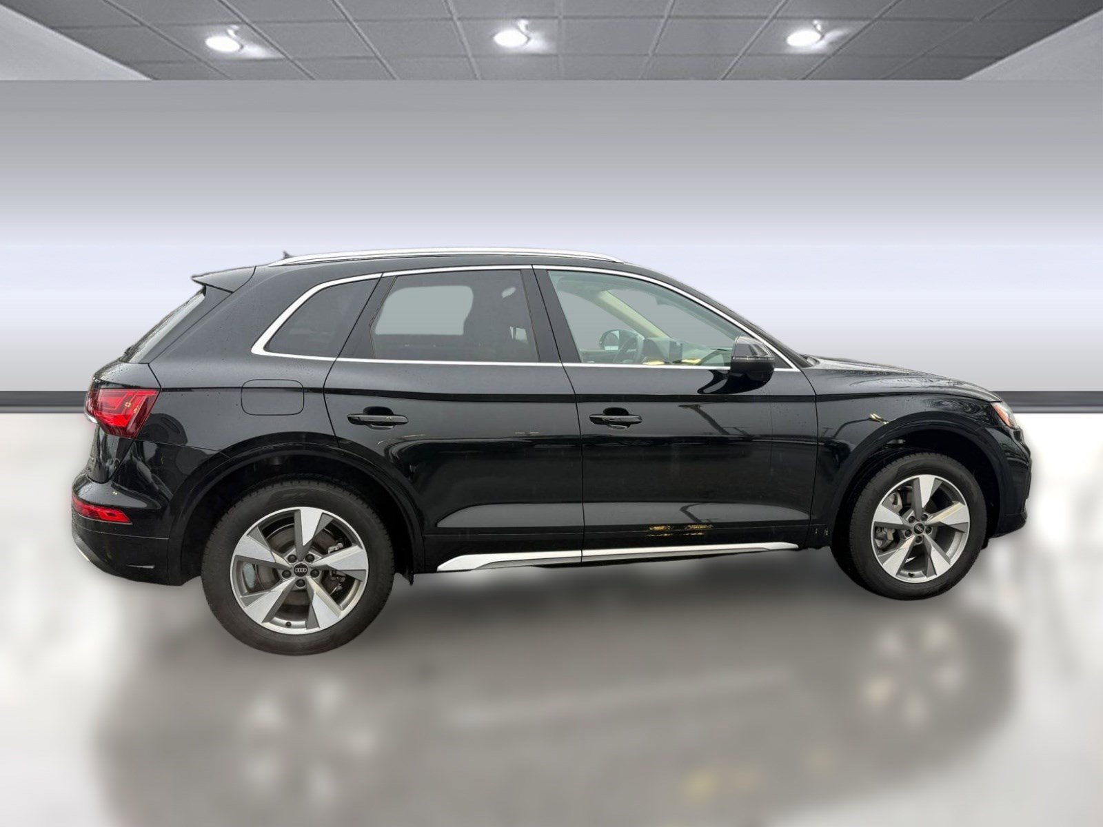 Used 2023 Audi Q5 2.0T Premium w/ Convenience Package image 8