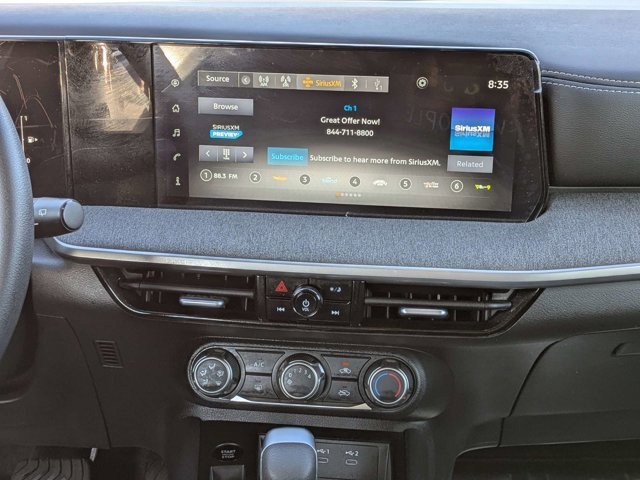 Used 2025 Nissan Kicks SV image 19