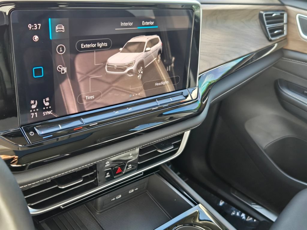 Certified 2026 Volkswagen Atlas SE FWD image 24
