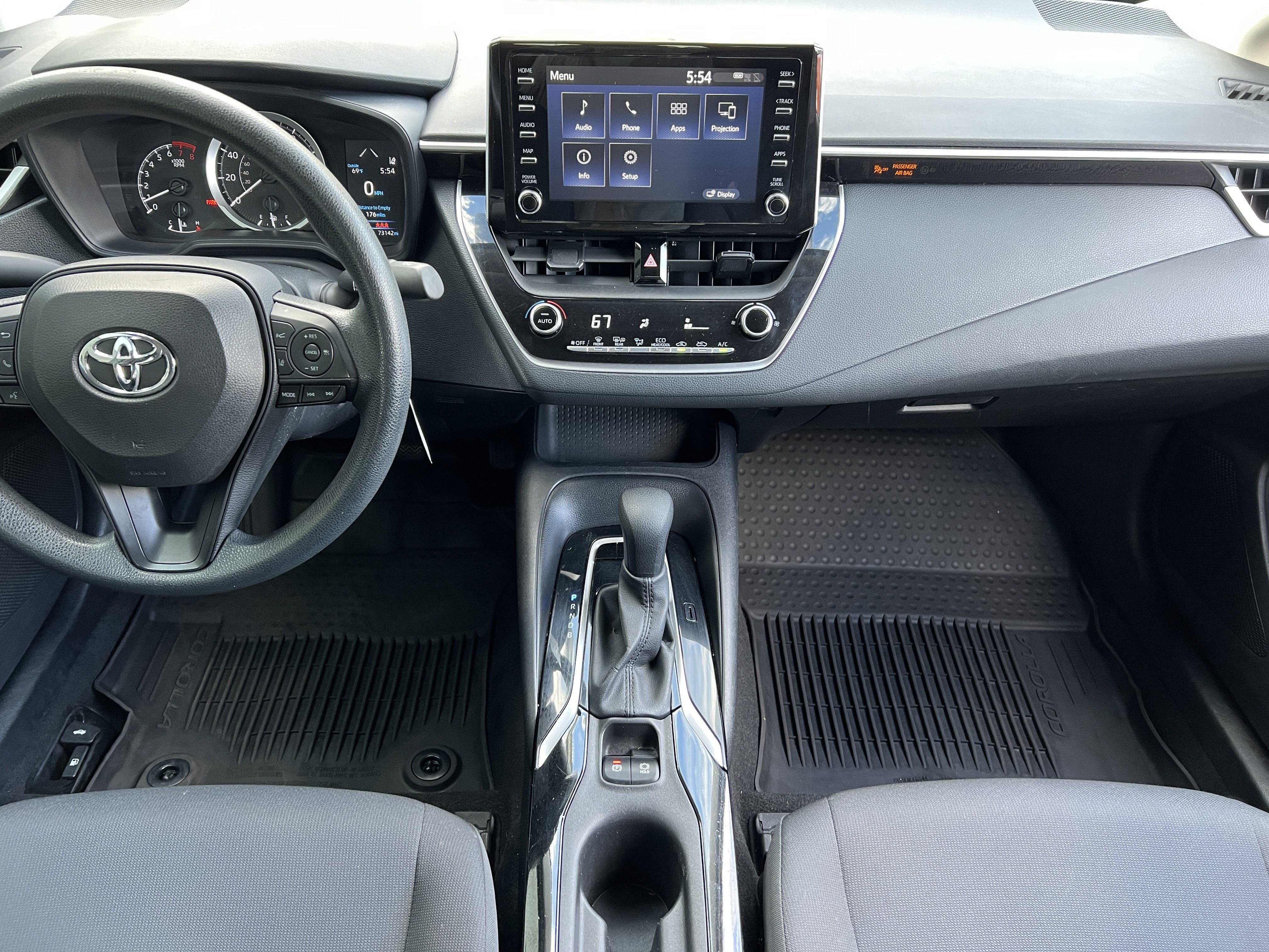 Used 2020 Toyota Corolla LE FWD image 32