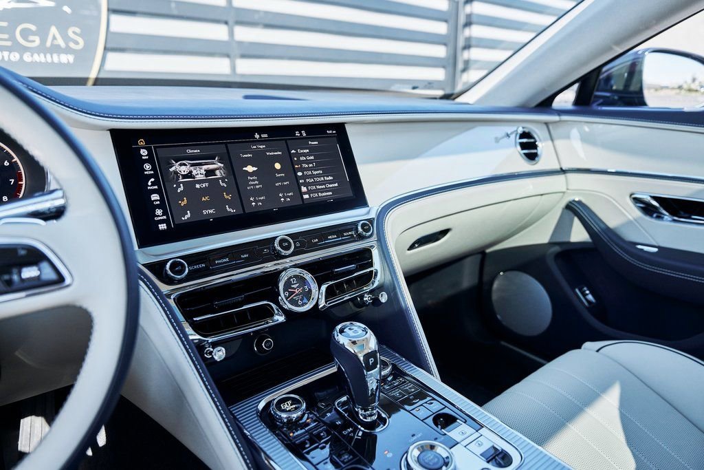 Used 2024 Bentley Flying Spur V8 AWD/4WD image 62