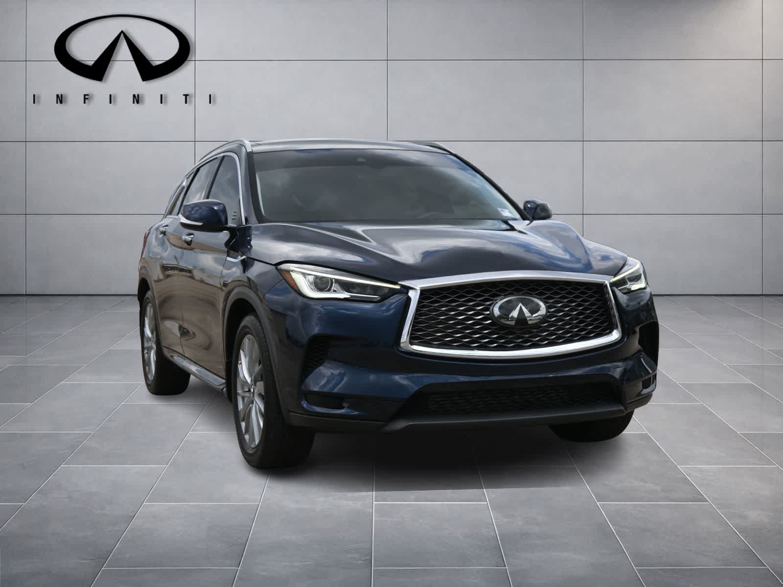 Used 2023 INFINITI QX50 Luxe FWD image 3