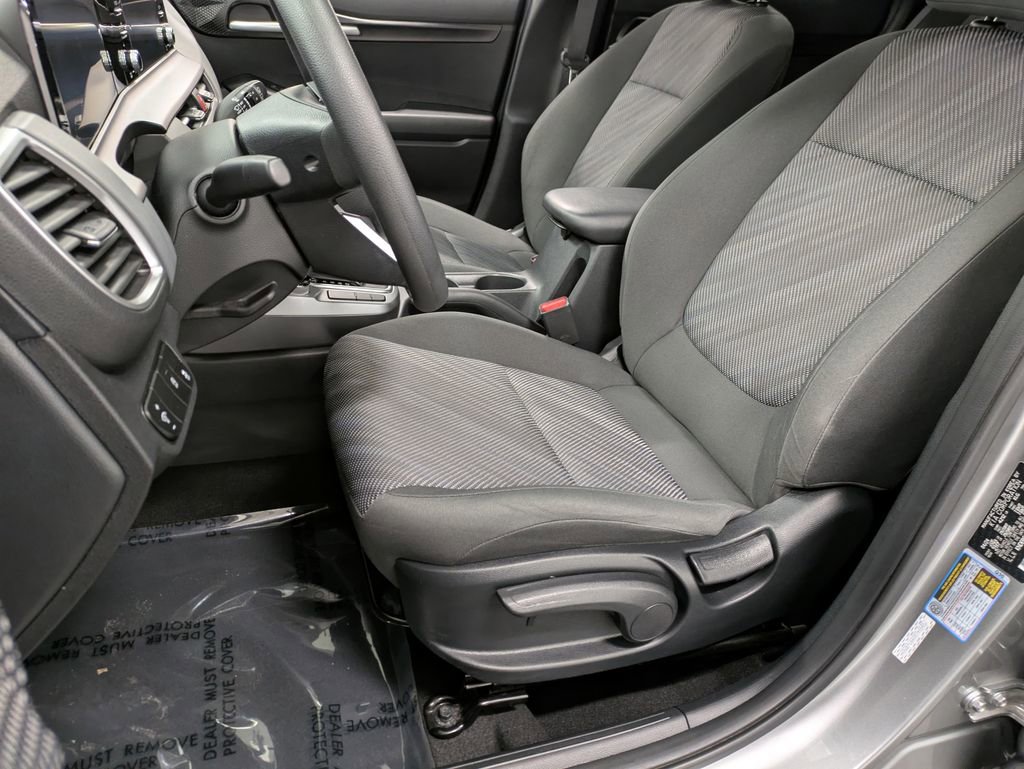 Used 2024 Kia Seltos LX AWD/4WD image 10