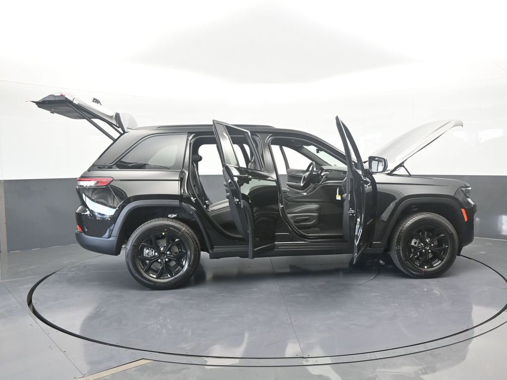New 2025 Jeep Grand Cherokee Laredo image 64