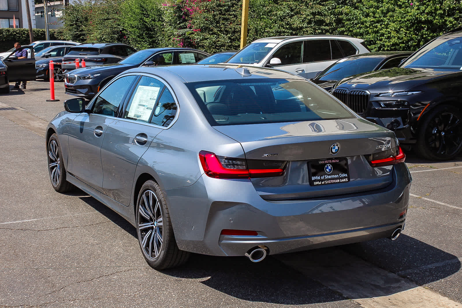 New 2026 BMW 330i xDrive Sedan w/ Premium Package AWD/4WD image 11
