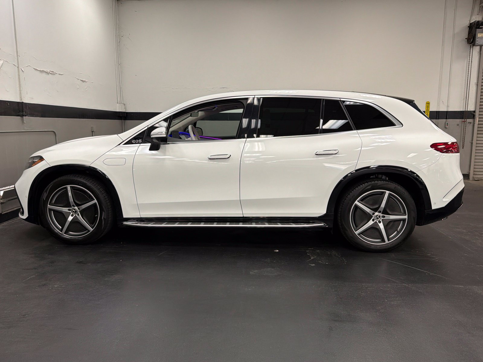 Used 2023 Mercedes-Benz EQS 450+ SUV w/ AMG Line Exterior Package image 10