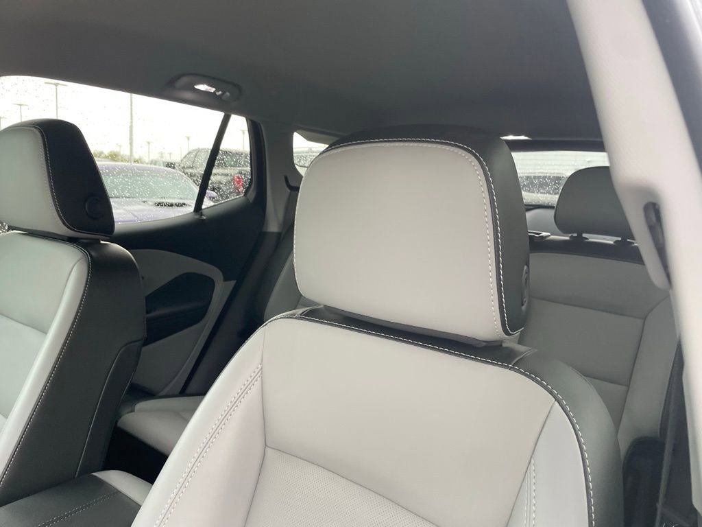 Used 2022 GMC Terrain SLT image 22