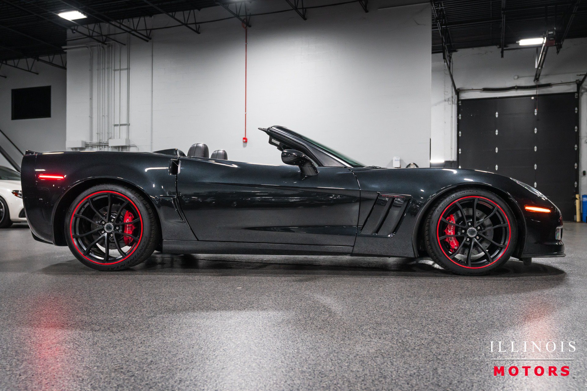 Used 2012 Chevrolet Corvette Grand Sport w/ 3LT Preferred Equipment Group RWD image 6