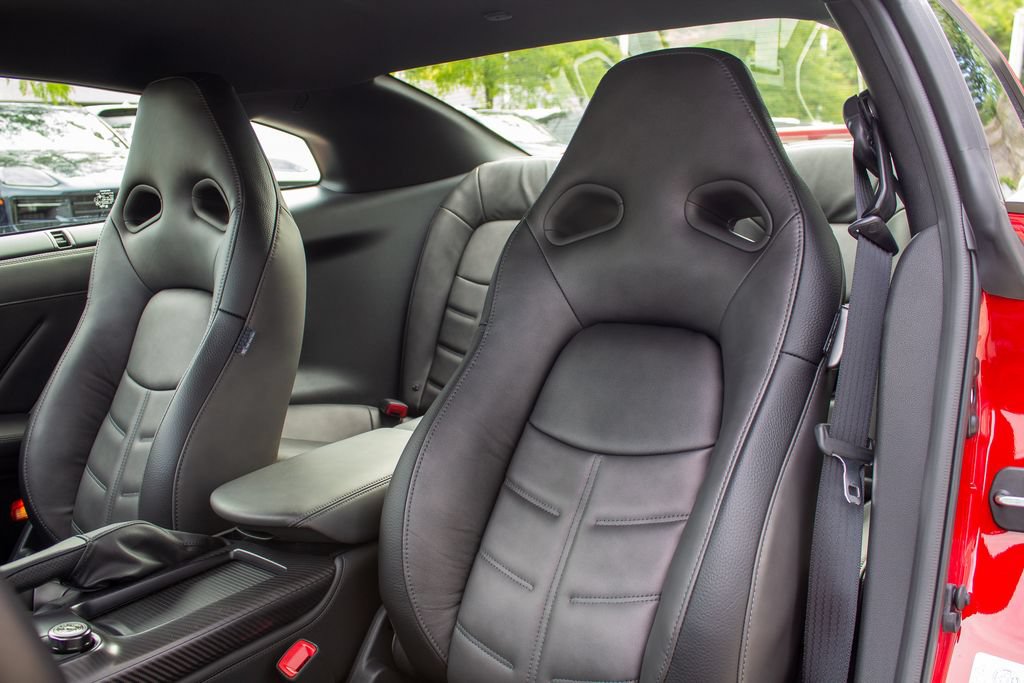 Used 2024 Nissan GT-R Premium AWD/4WD image 12