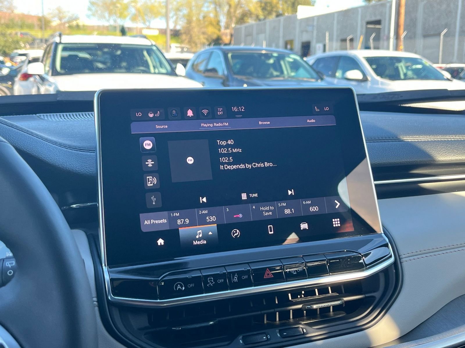 Used 2025 Jeep Compass Limited image 20