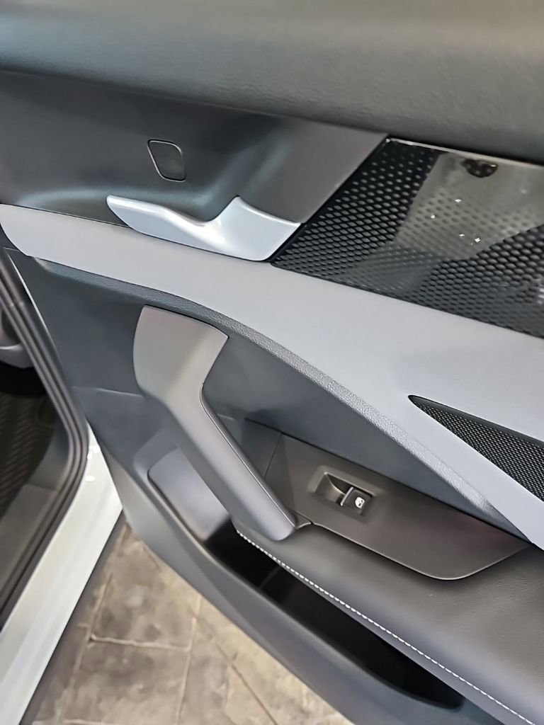 New 2026 Volkswagen Tiguan SE AWD/4WD image 16