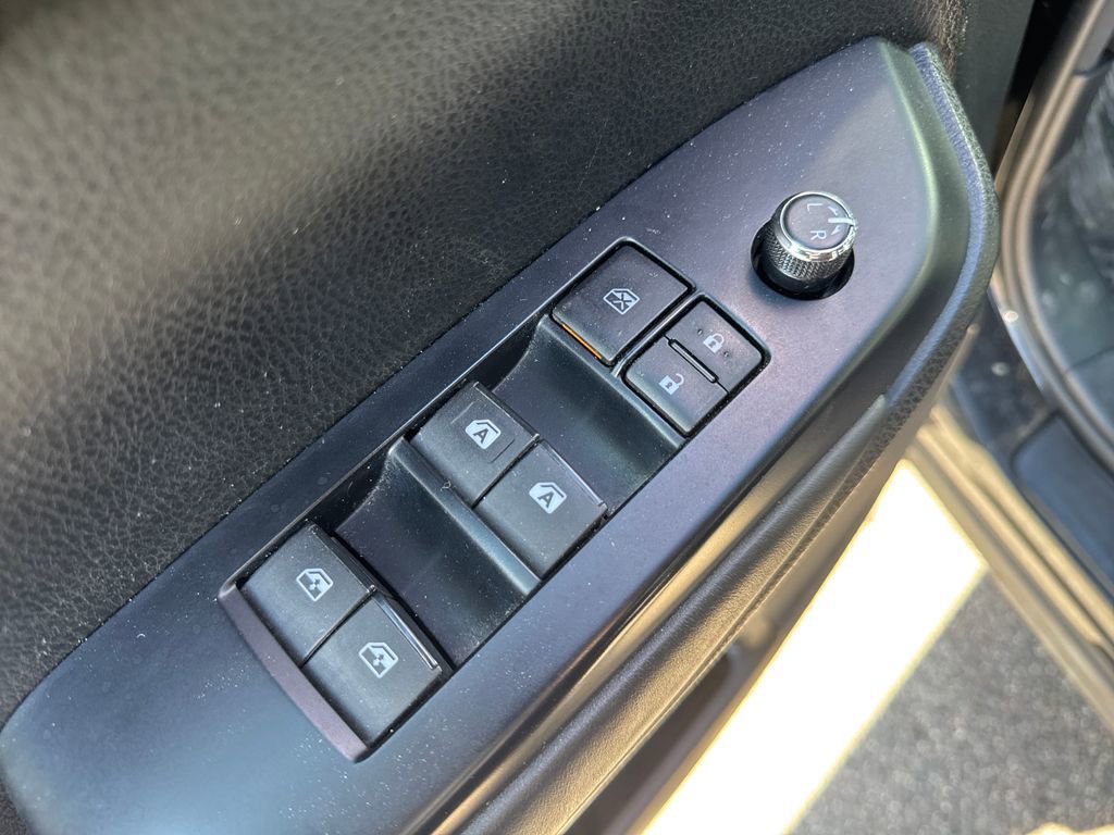 Used 2018 Toyota Highlander XLE AWD/4WD image 12