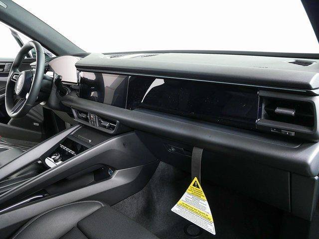 New 2026 Porsche Macan Electric RWD image 25