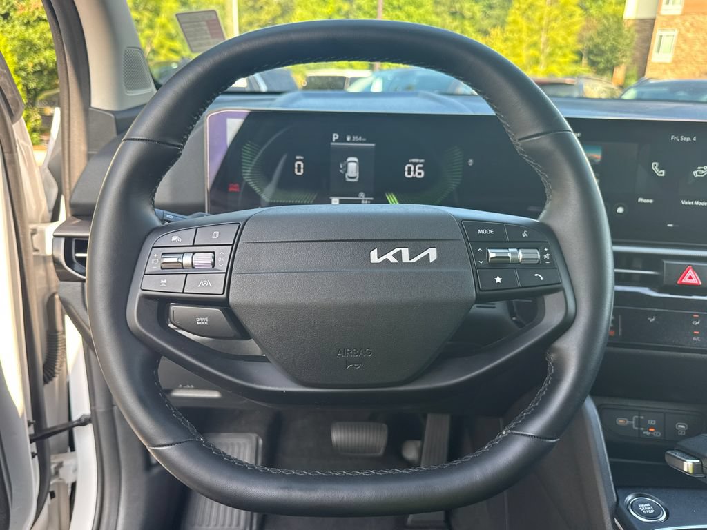 Used 2026 Kia Sportage LX FWD image 23