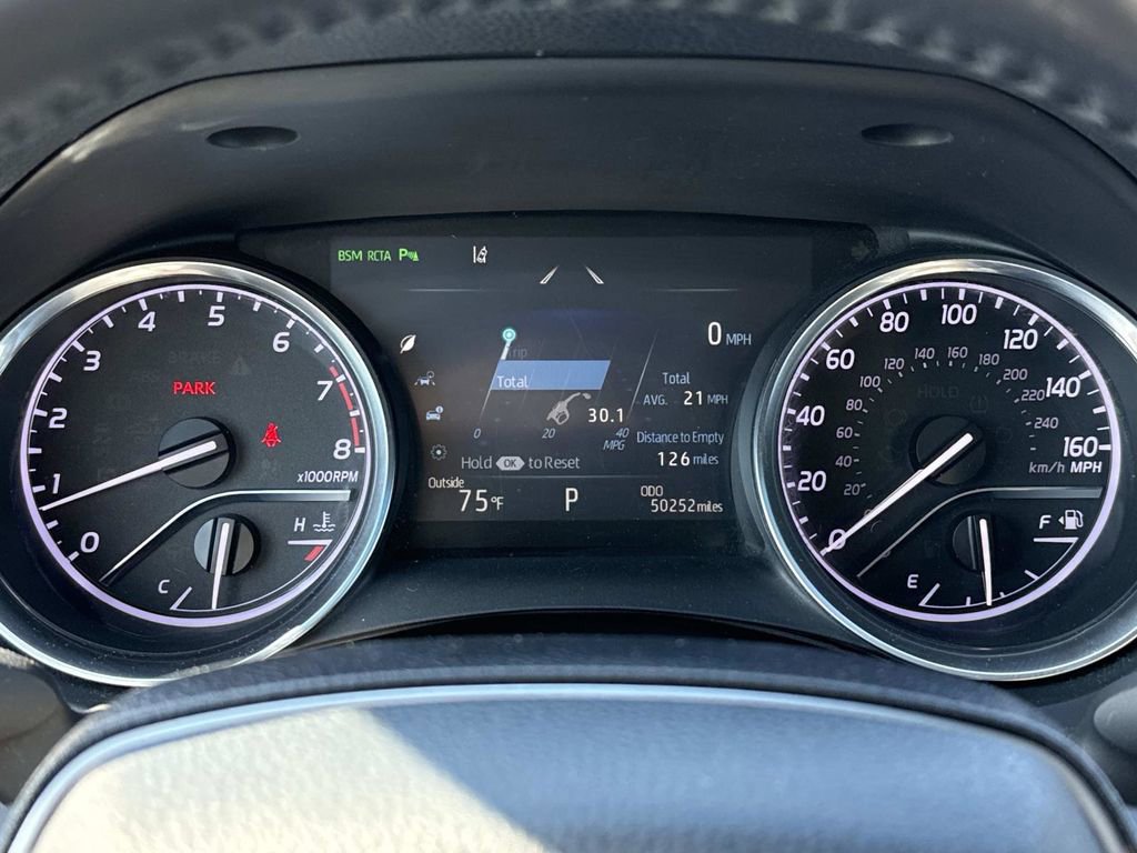 Used 2018 Toyota Camry XLE FWD image 24
