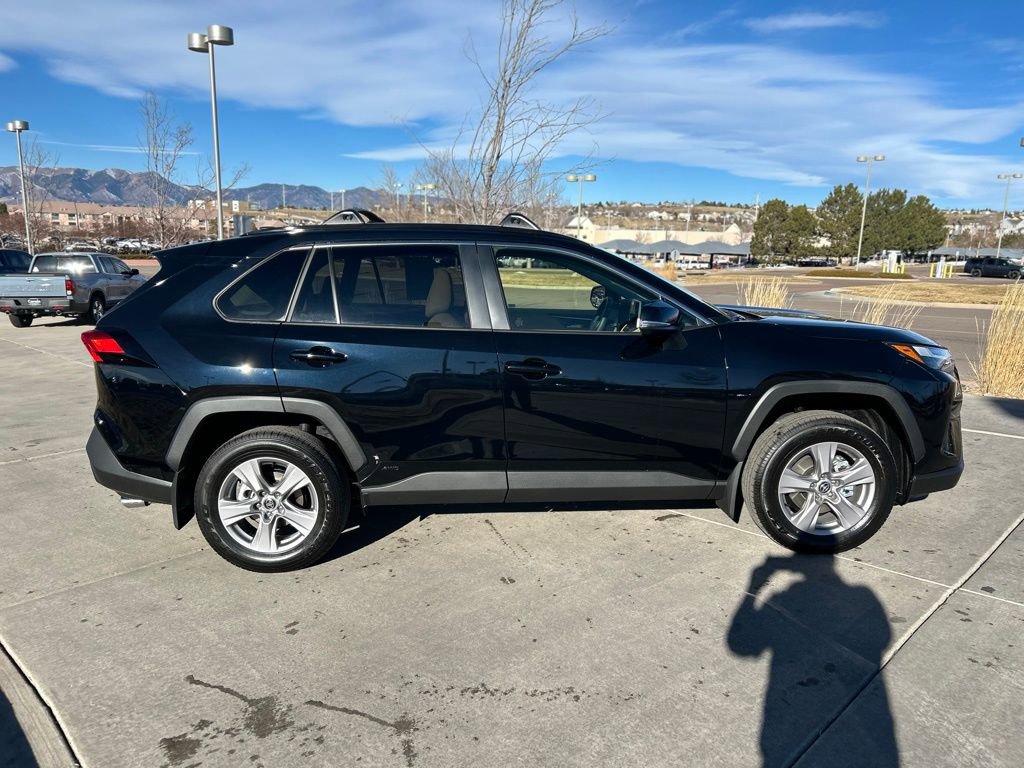 Used 2025 Toyota RAV4 XLE image 9