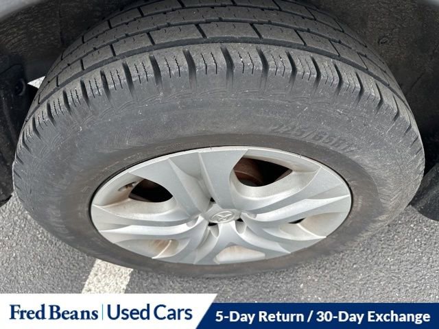 Used 2015 Toyota RAV4 LE image 12