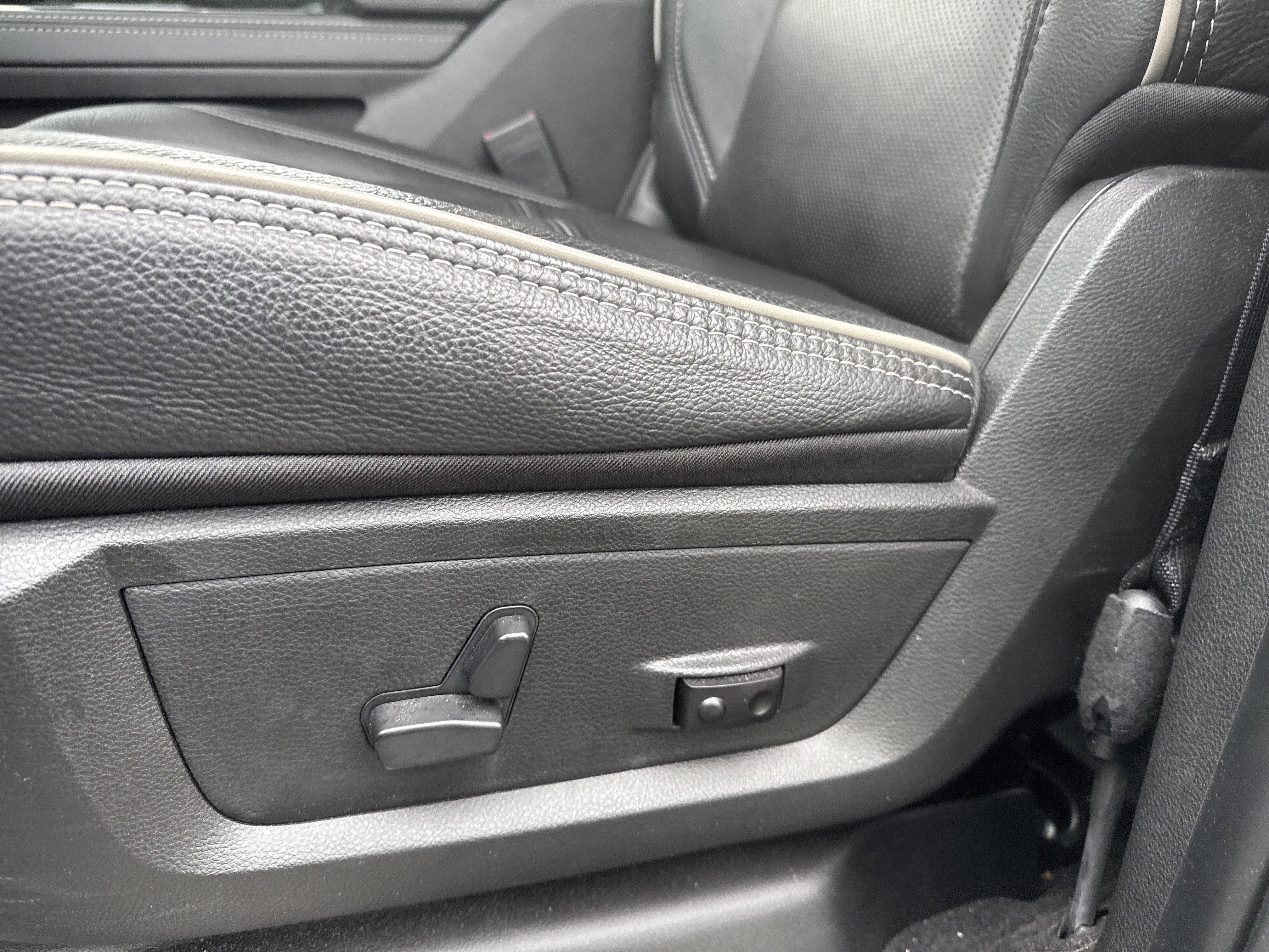 Used 2023 RAM 2500 Limited image 20