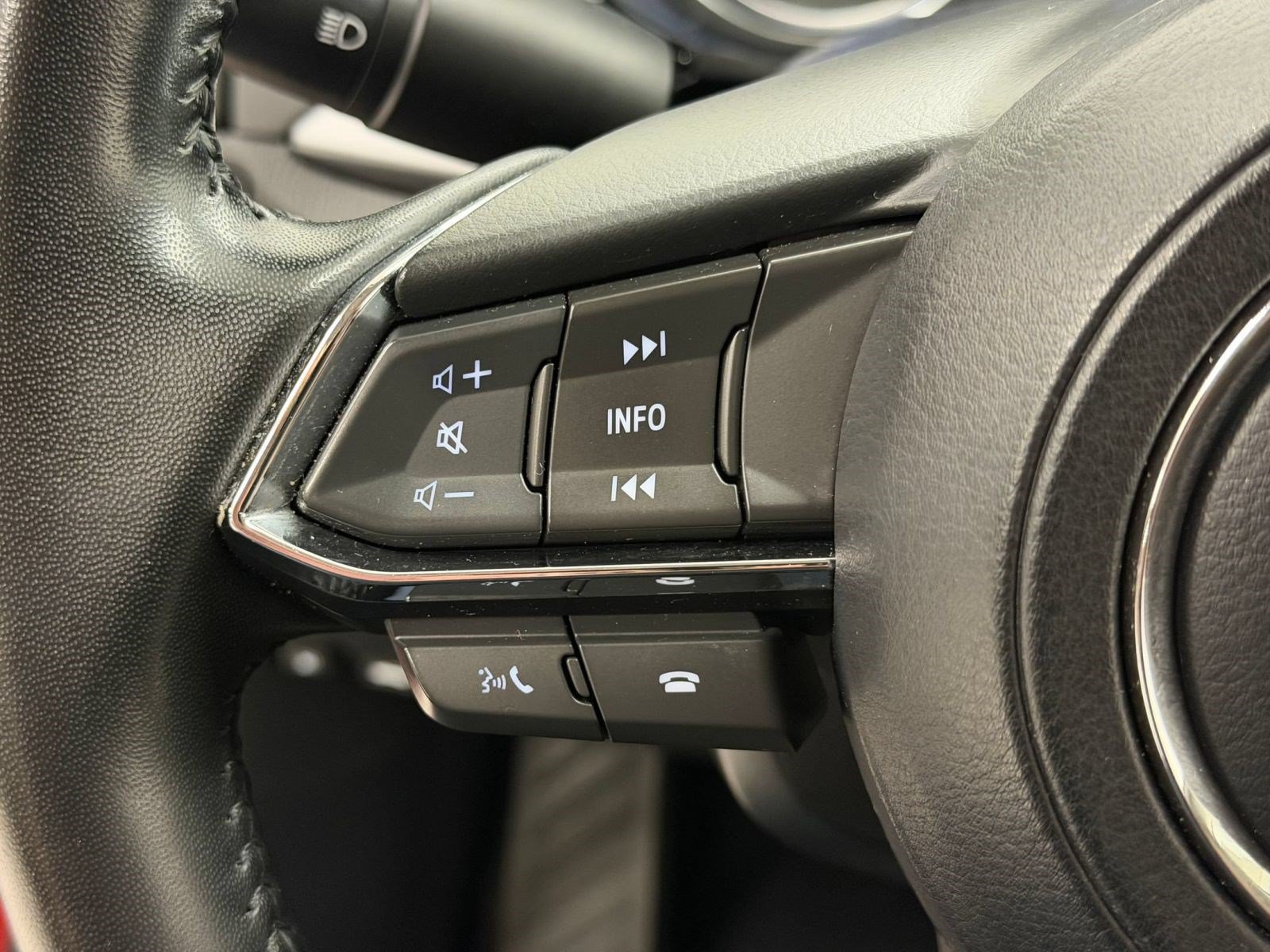 Used 2022 MAZDA CX-9 Touring AWD/4WD image 14