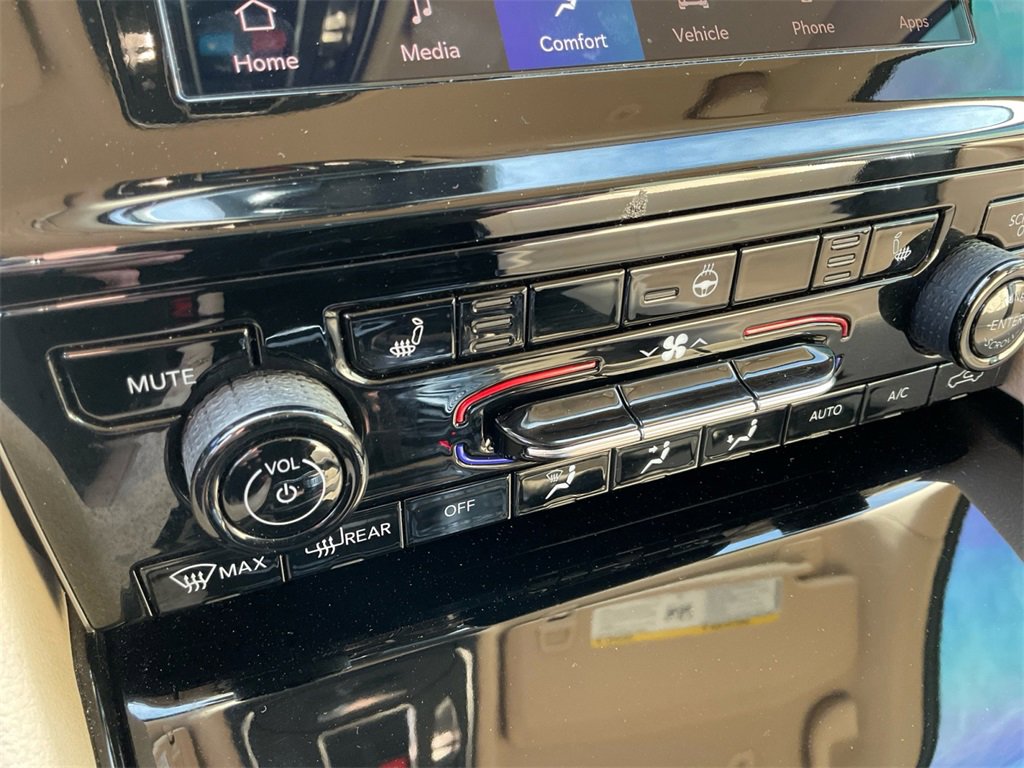 Used 2022 Jeep Grand Cherokee Limited image 25