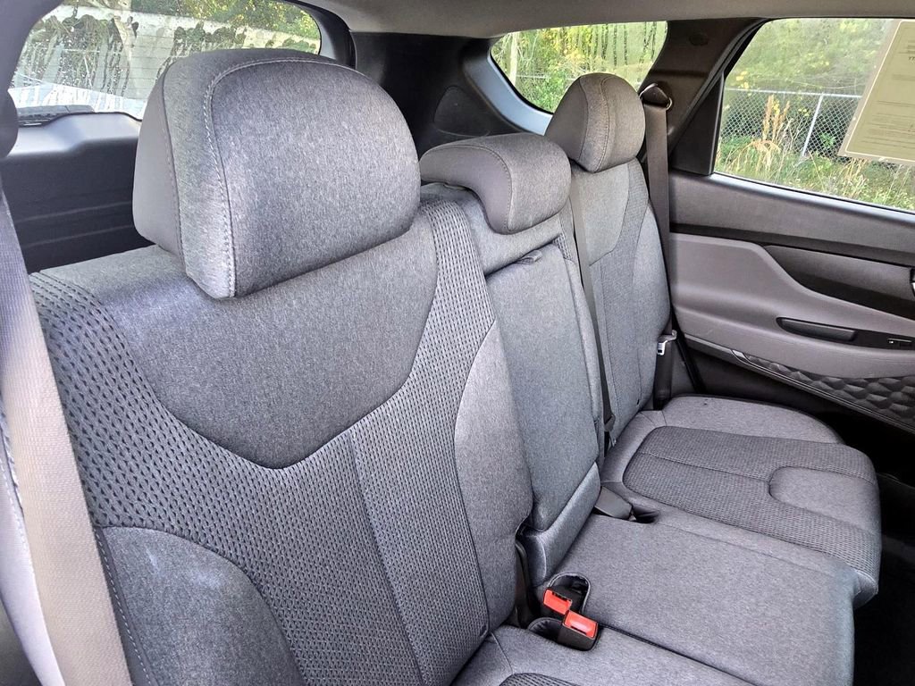 Used 2019 Hyundai Santa Fe SE image 28