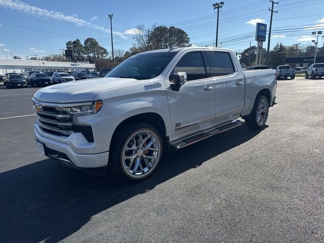 Used 2022 Chevrolet Silverado 1500 High Country w/ High Country Premium Package AWD/4WD image 18