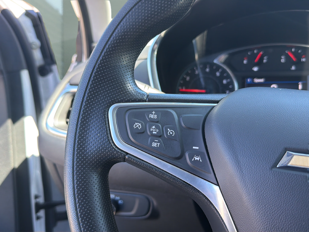 Used 2023 Chevrolet Equinox LT FWD image 23