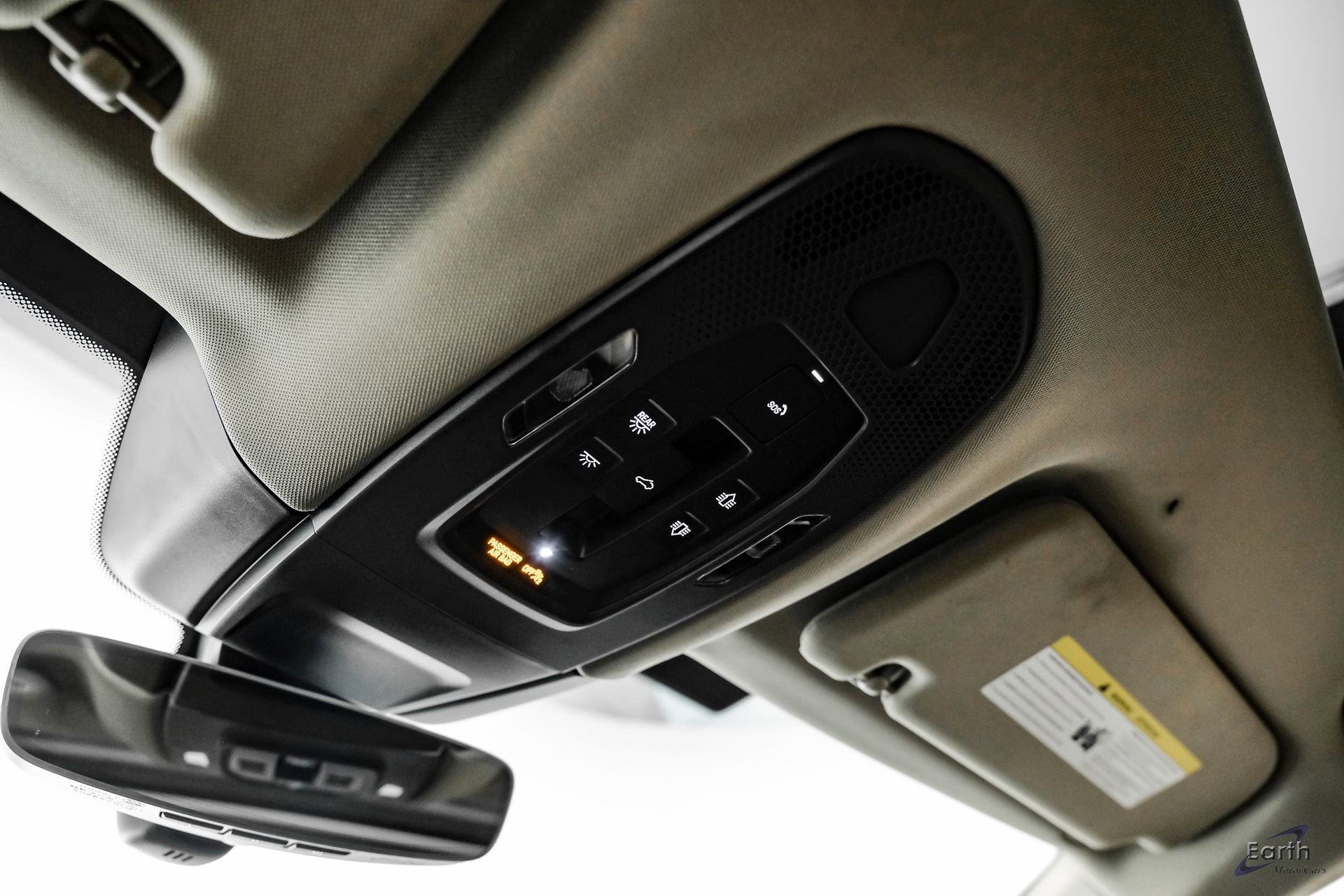 Used 2025 Porsche Panamera w/ Premium Package image 37